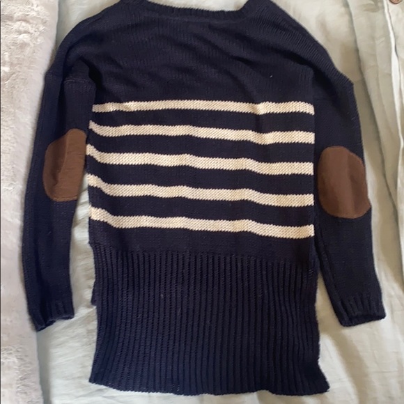 Sweater - Picture 2 of 4